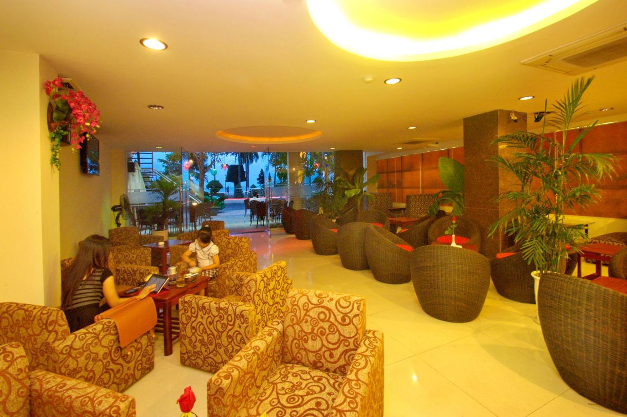 Luxury Nha Trang Hotel Exterior foto